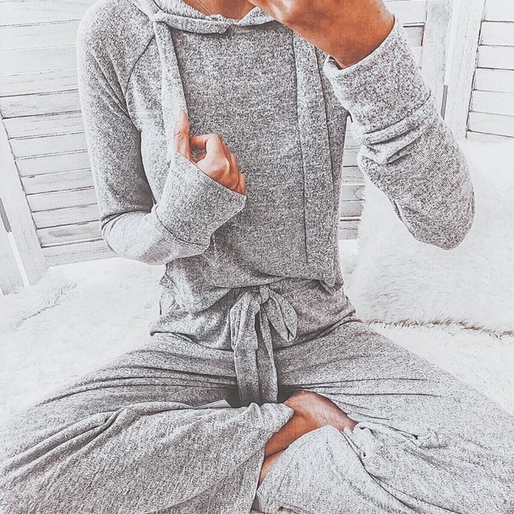 GOODNIGHT MACAROON VANIA CROP HOODIE & BOTTOMS SET